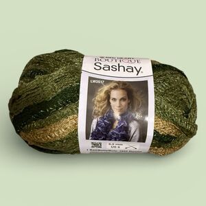 Red Heart - Boutique Sashay | Conga / Rumba | 3.5 Oz Ball